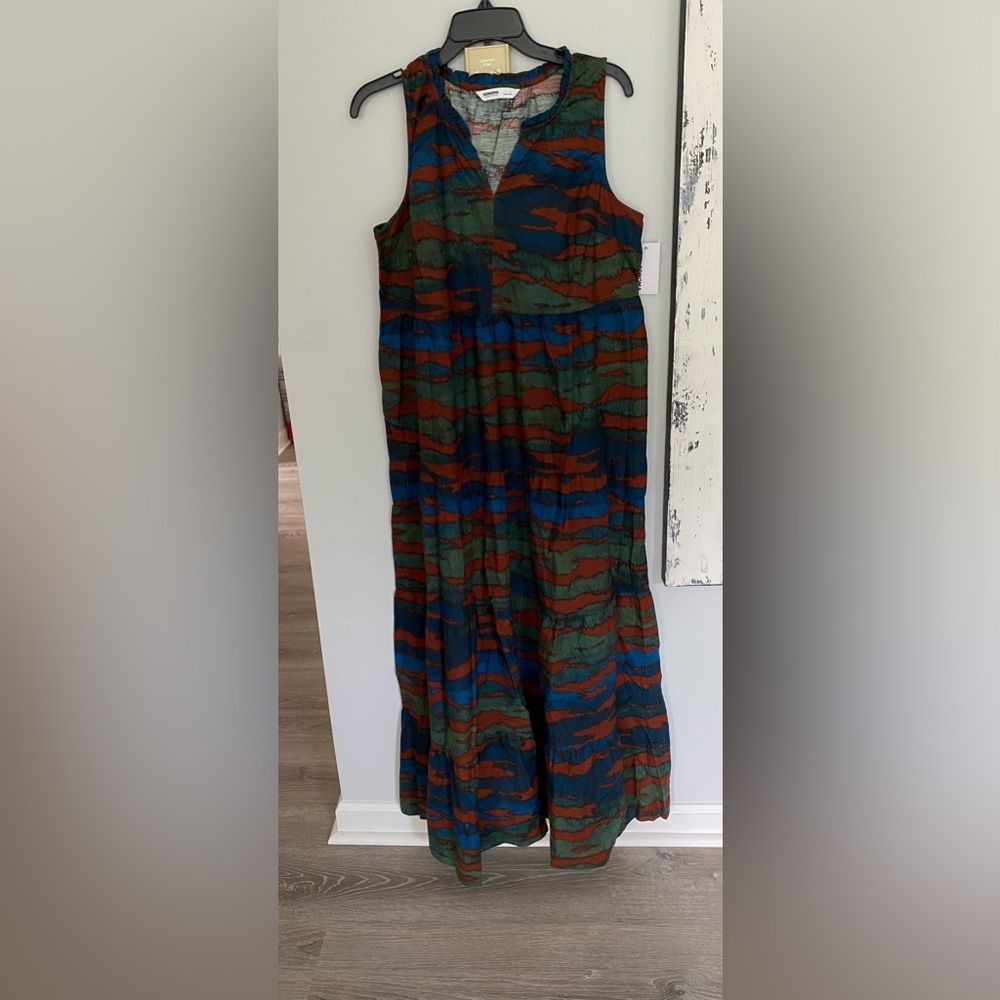 NWT Maxi Dress. Size L. Color is green abstract on tag. Greens/blues/rust.